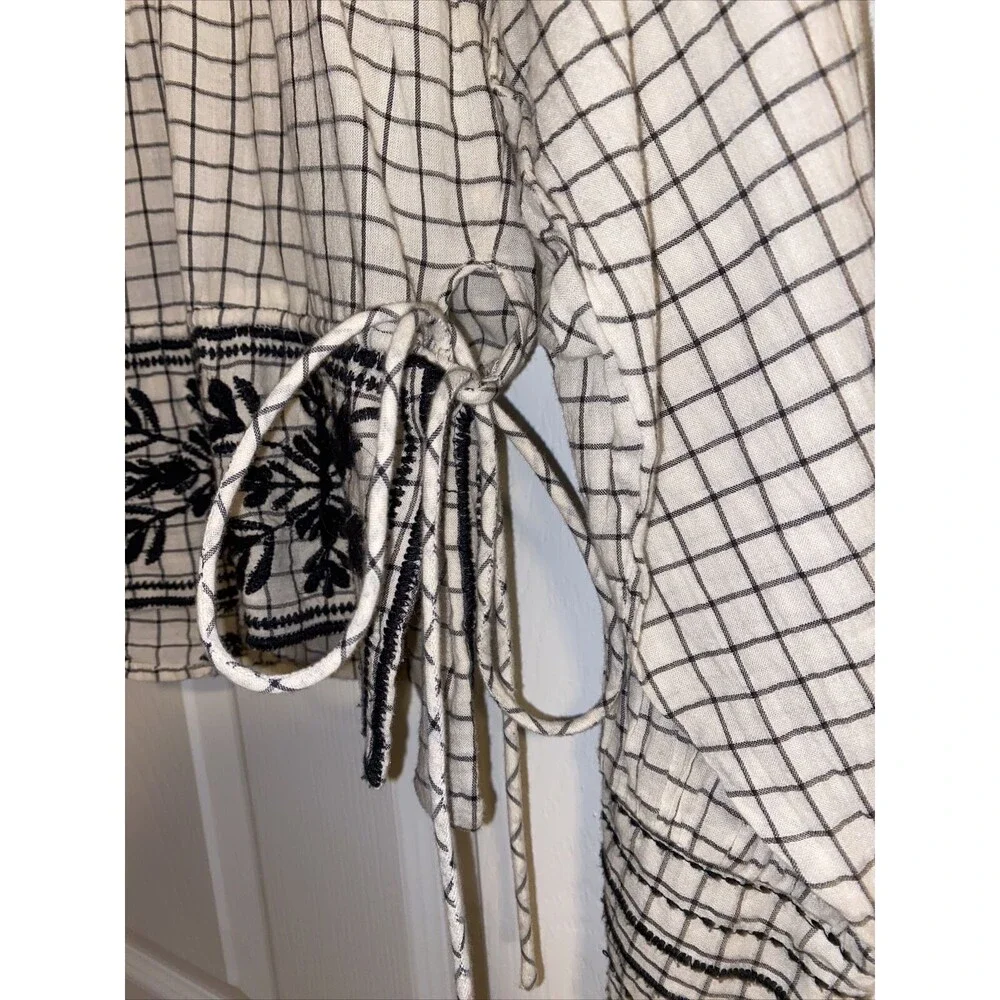 Zara Trafaluc Blouse Grid White Black Embroidered Side Tie Top Size Medium Fall